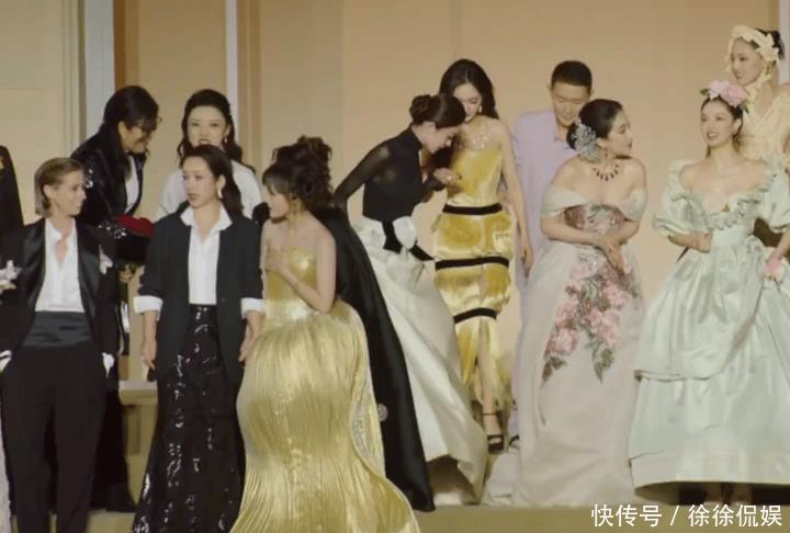 VOGUE盛典钟楚曦抢C位风波升级！杨幂黑脸！刘亦菲无视互动！ - 360娱乐，你开心就好