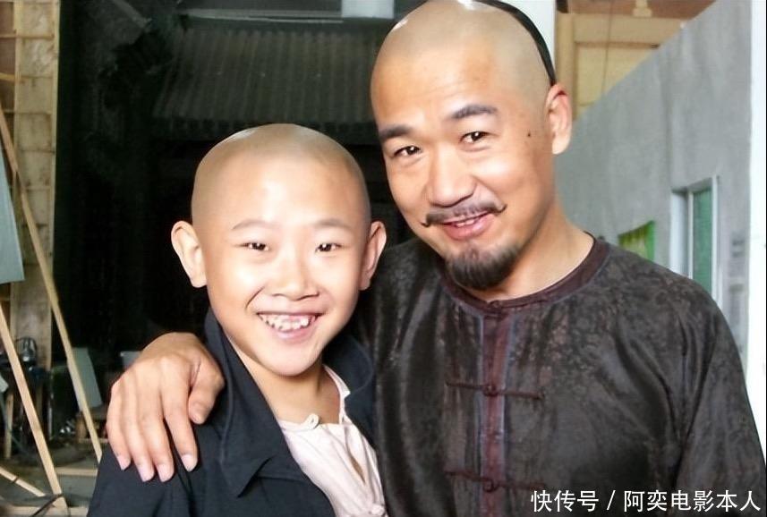 演员侯祥:9岁停止发育,拍戏以来只能演小孩,与妻子一起像母子 - 360娱乐,你开心就好