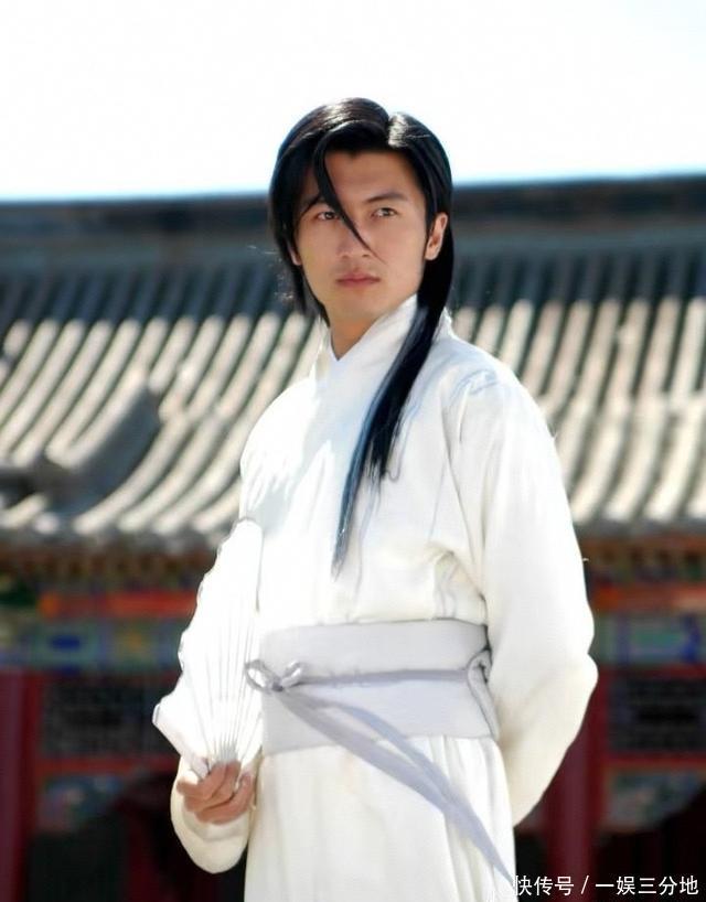 40岁肌肉撕裂舞台!谢霆锋给内娱上课:真狠人从不怕威亚脱妆