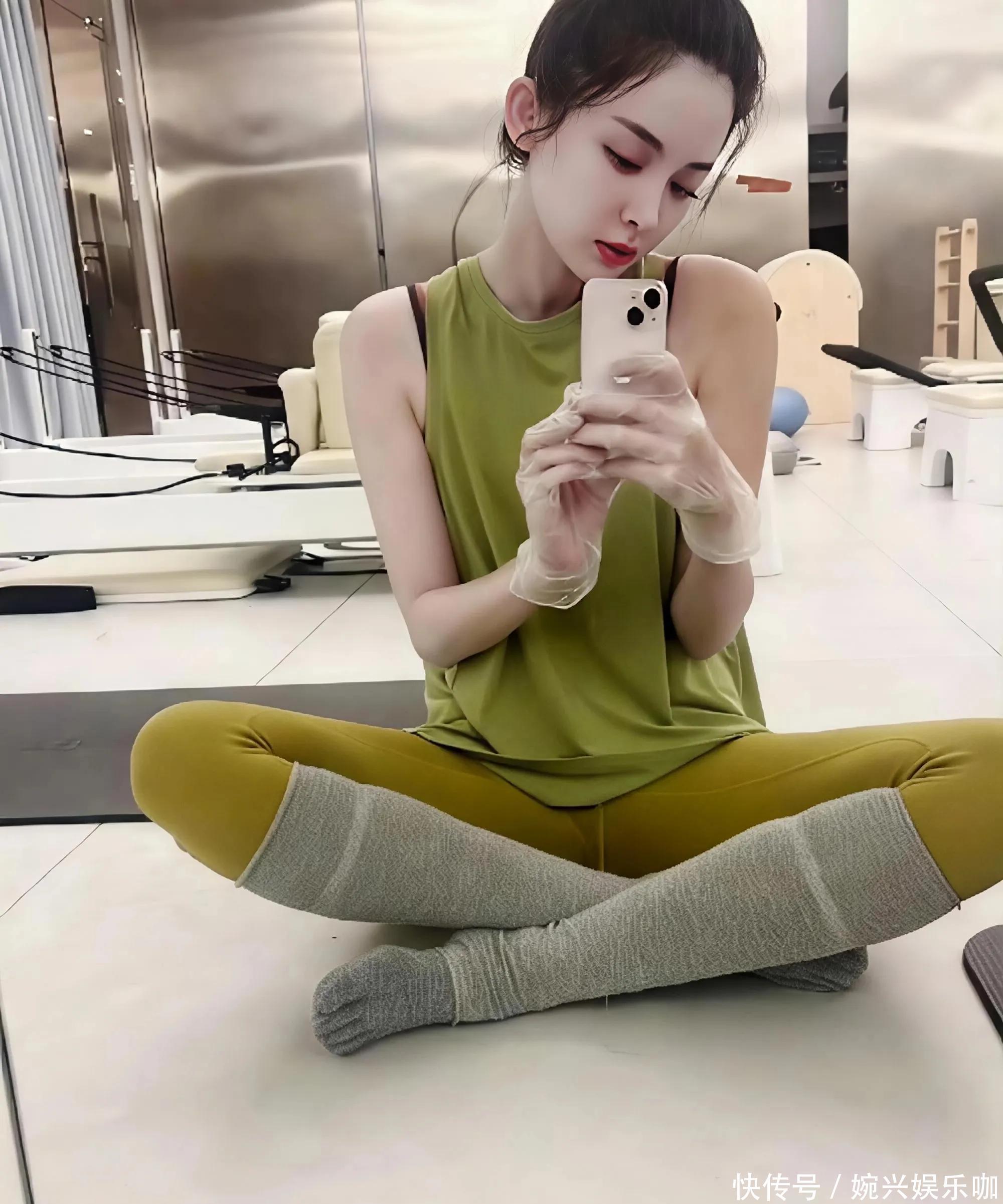 古力娜扎瑜伽装杀疯了!身材气质双绝,还引领新潮流