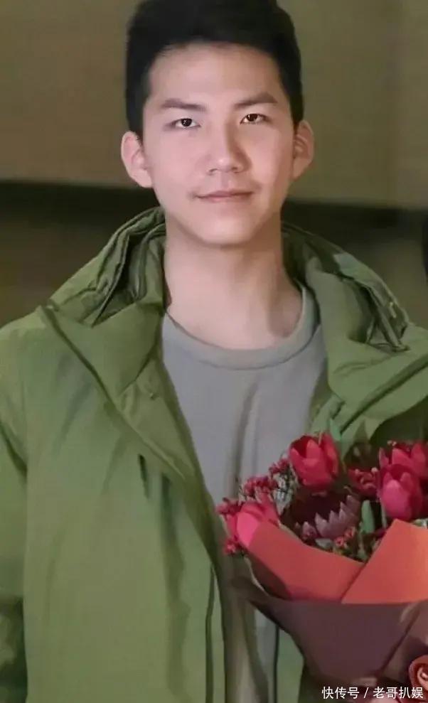 16岁胡皓康:长得比爸爸胡军还要正气,不想当明星,只想上交国家