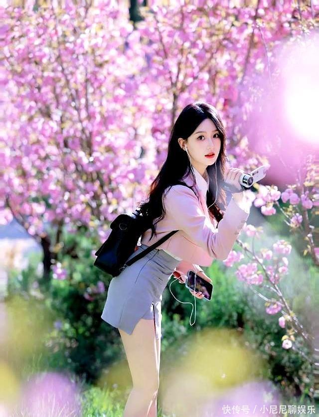 双学位女神：胡亦瑶前凸后翘，曲线玲珑！ - 360娱乐，你开心就好