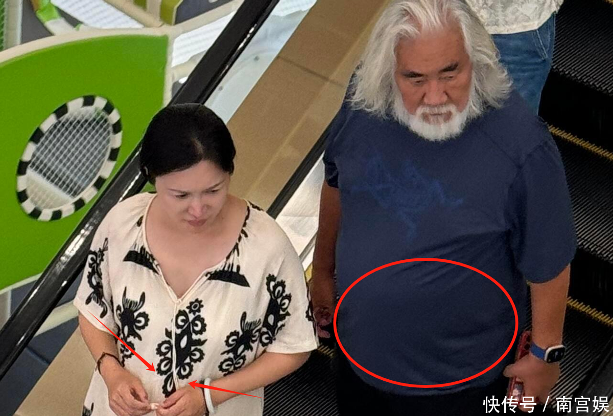 张纪中陪孕妻逛商场，46岁大女儿张语芯罕见露面，5个孩子3个妈 - 360娱乐，你开心就好
