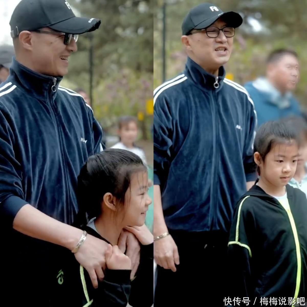 章子怡带儿女过六一!儿子和醒醒长得一模一样,娘仨舞蹈姿势拍照 - 360娱乐,你开心就好