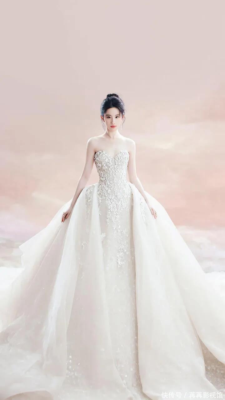 刘亦菲的婚纱照你见过吗?真的好美呢
