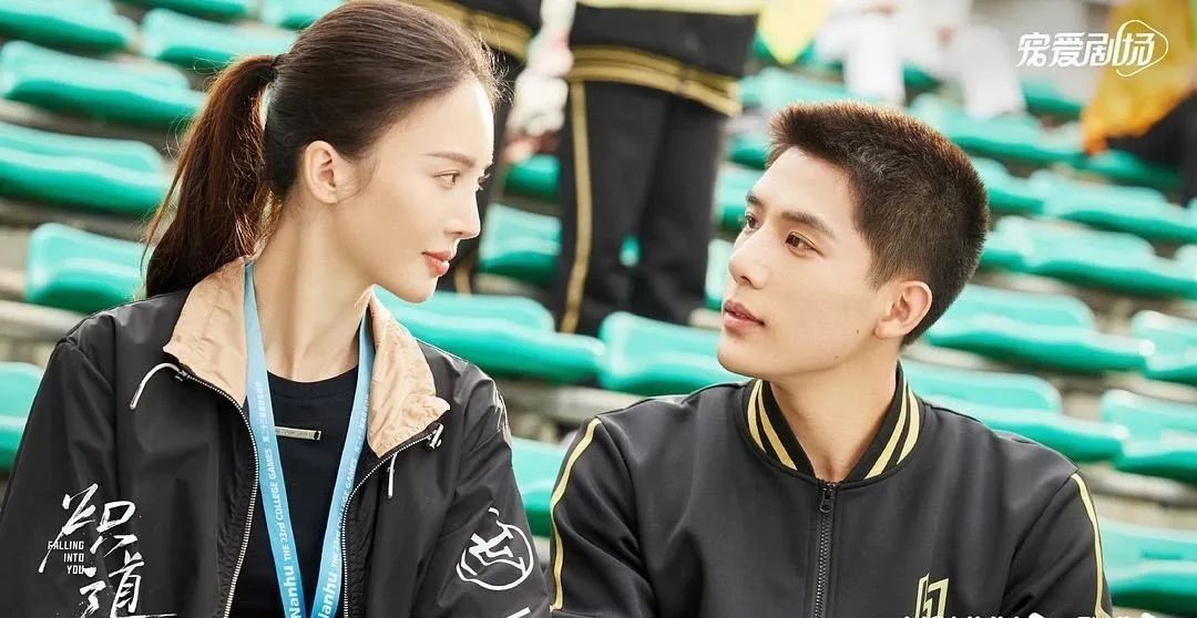 《小巷人家》：王安宇写亲笔书信告白，饰演林栋哲，很有宿命感。 - 360娱乐，你开心就好