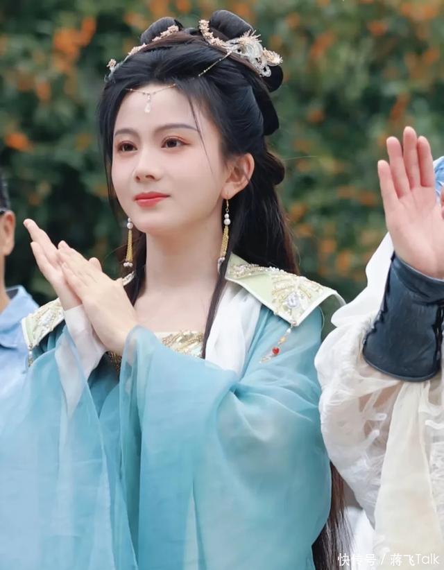 王格格有何魅力？一路穷追猛打稳坐“一姐”位置 马秋元也望尘莫及 - 360娱乐，你开心就好