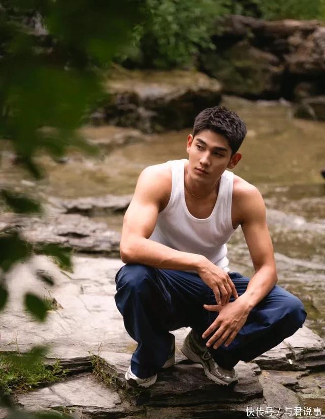 梁浩川是体育生,他也是一位非常优秀的男演员