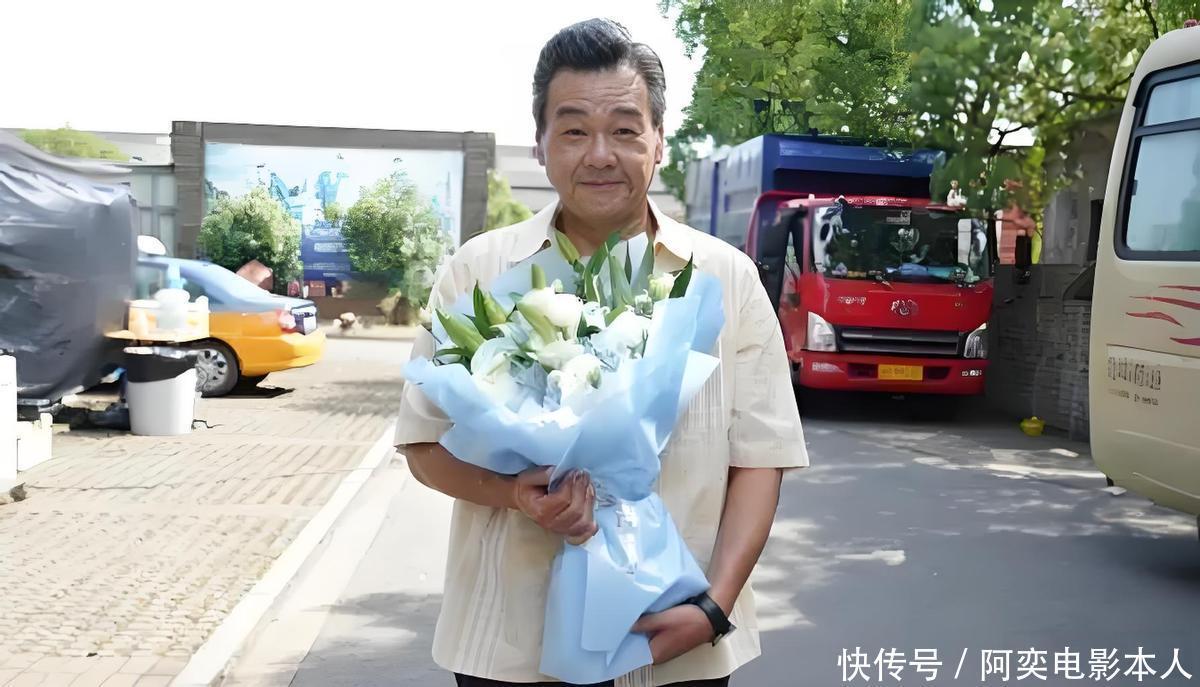56岁演员张立威已去世,一生未婚无儿无女,骨灰花葬回归自然 - 360娱乐,你开心就好