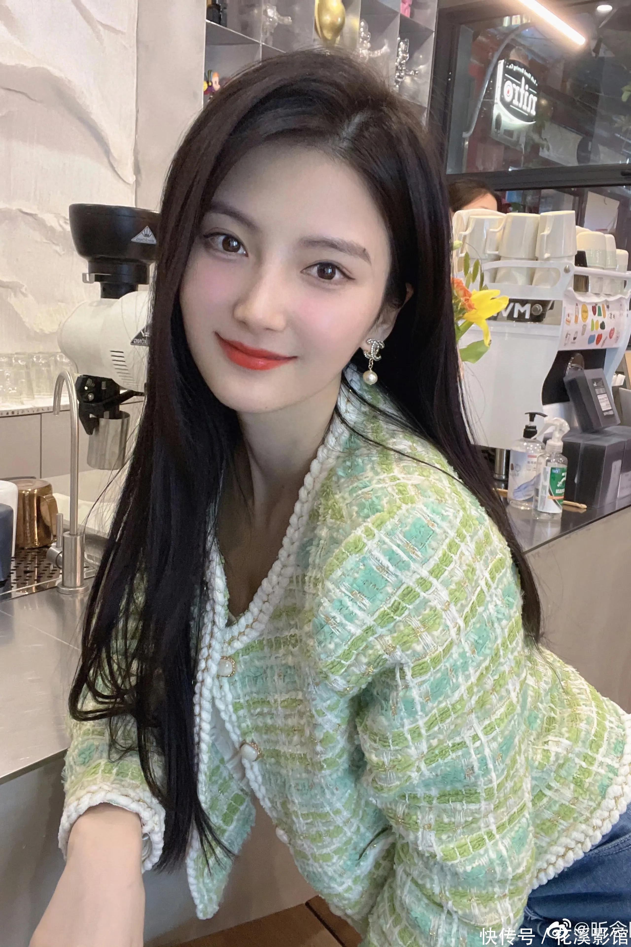 女演员刘昕念美照 - 360娱乐,你开心就好