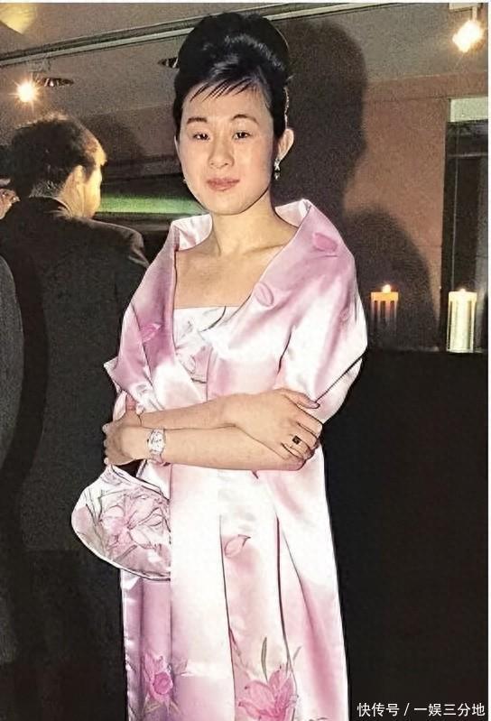 王颖妤和刘銮雄分手后,又为豪门郑家生下2个儿子 - 360娱乐,你开心就好
