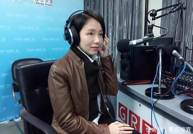 51岁广东体育台主持郑怡：39岁生女为家庭退休，老公常年不在广州 - 360娱乐，你开心就好
