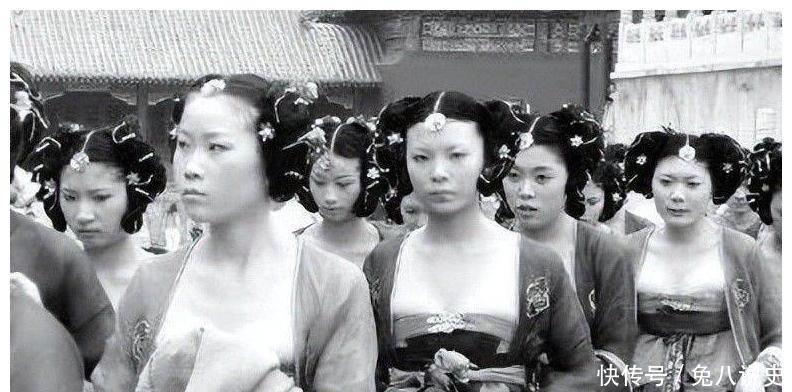 历史上,除了男太监还有女太监,她们的净身过程比男性更残忍 - 360娱乐,你开心就好