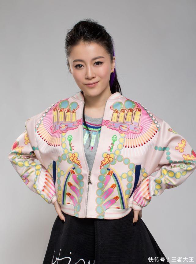李嘉格官宣 12 岁姐弟恋，离婚三月晒钻戒拥吻，甜恋细节藏不住 - 360娱乐，你开心就好