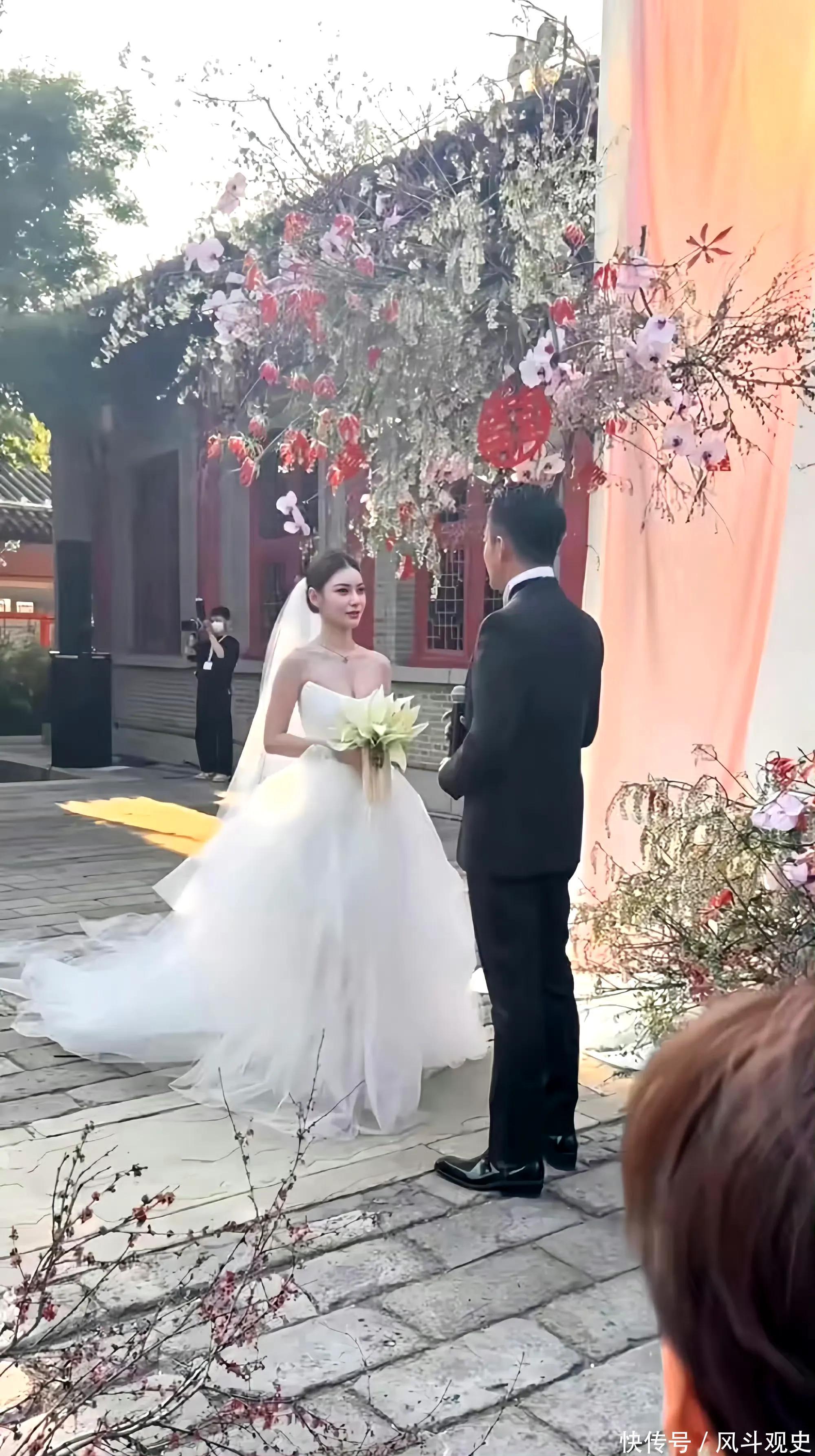 汪小菲大婚,父亲汪则翰夫妻罕见亮相,赵女士与张兰还是好闺蜜! - 360娱乐,你开心就好