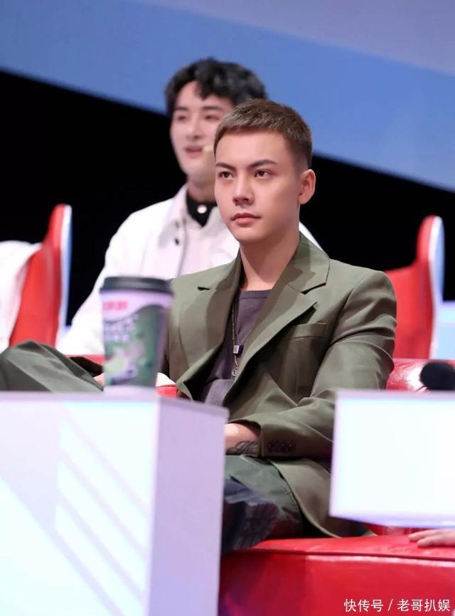 8位割过双眼皮的男星 金城武最自然, 成龙像变了个人