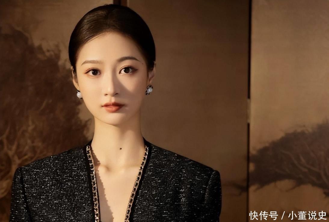 中传冯琳成功升级为复旦“校花”，气质更时尚，让多少人羡慕嫉妒 - 360娱乐，你开心就好