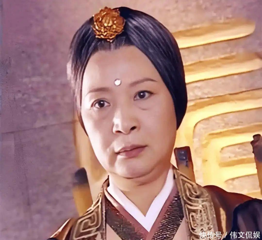 严敏求：丈夫是初恋，婚后生下一女，相爱到老 - 360娱乐，你开心就好