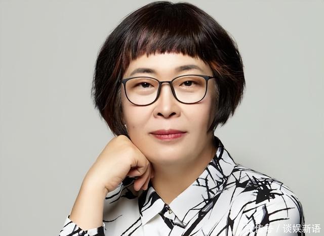 她曾是央视才女，捧红韩红后追债度日，相亲多次无人要至今未婚 - 360娱乐，你开心就好