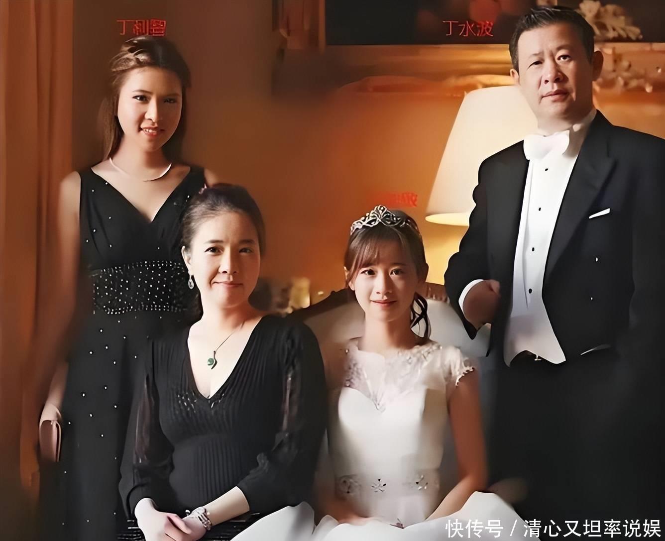 传说中的黄金马桶,现身特步大公主豪宅内,金碧辉煌太耀眼 - 360娱乐,你开心就好
