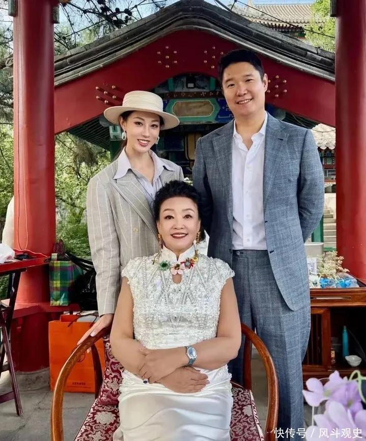 汪小菲大婚,父亲汪则翰夫妻罕见亮相,赵女士与张兰还是好闺蜜! - 360娱乐,你开心就好
