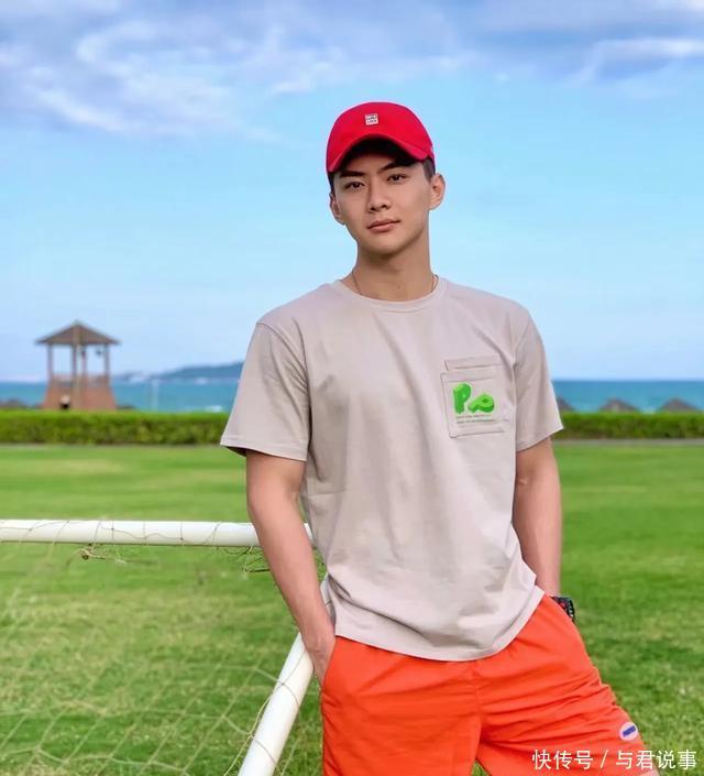 杨博潇是一位才华横溢的青年男演员,他的身上散发迷人气质。 - 360娱乐,你开心就好
