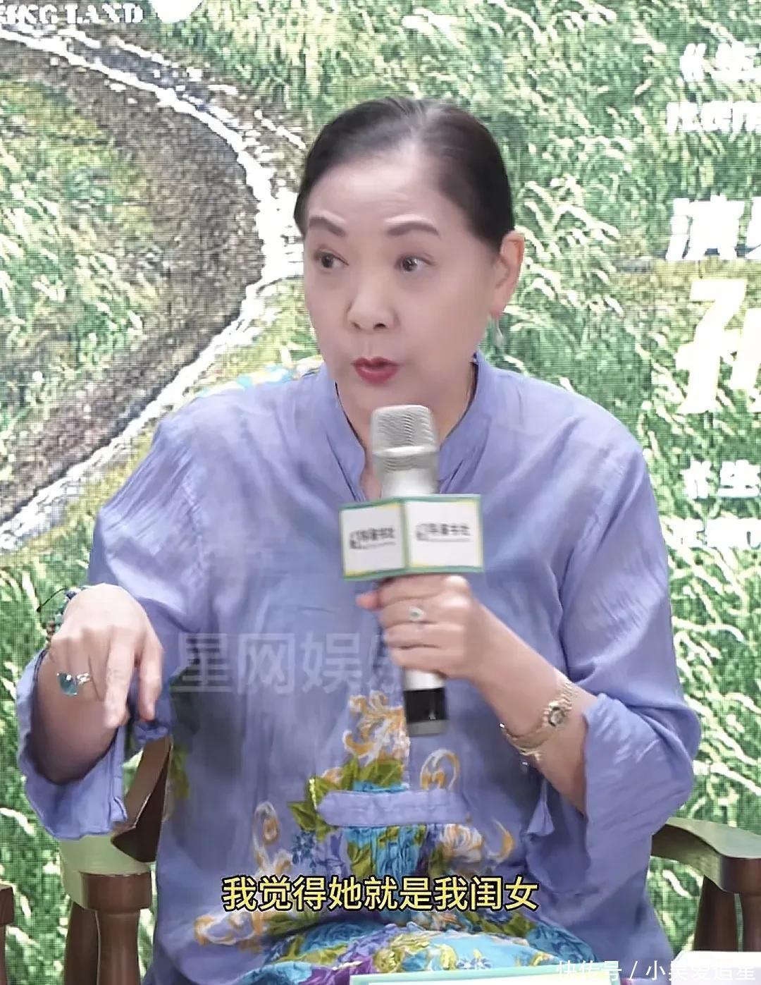 65岁沈丹萍与66岁迟蓬同台造型对比,得体穿搭才是岁月不败的底气 - 360娱乐,你开心就好