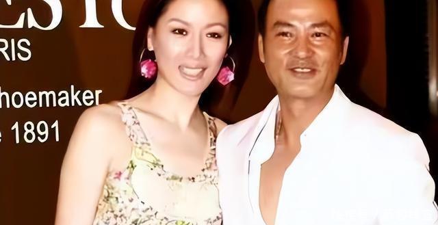 任达华再度“翻”红,70岁不慎摔倒后,娇妻琦琦一个举动引发众怒 - 360娱乐,你开心就好