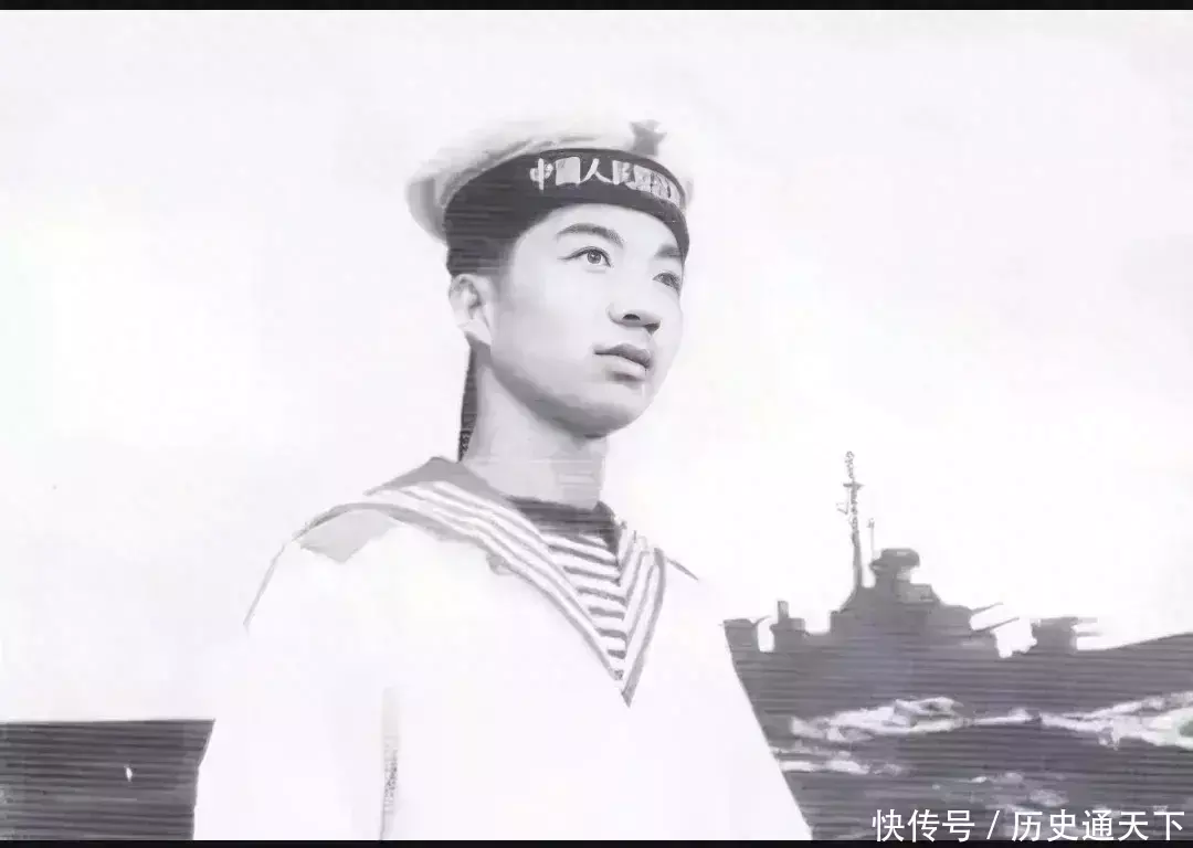 1971年,“局座”张召忠,一张罕见的留影,既有颜值又有才华 - 360娱乐,你开心就好
