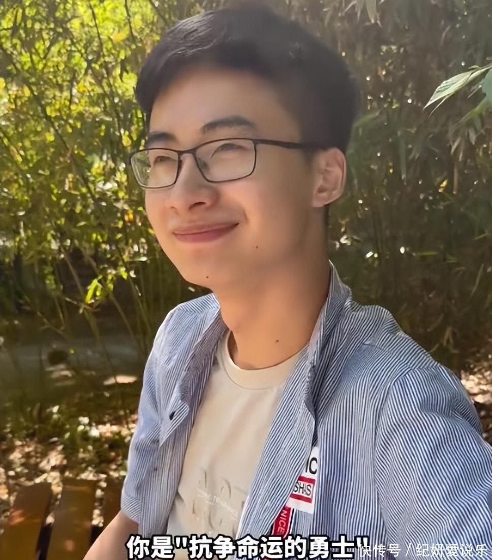 庞众望晒女友最新合照:日常互动令人羡慕,好的爱情一起享受世界 - 360娱乐,你开心就好