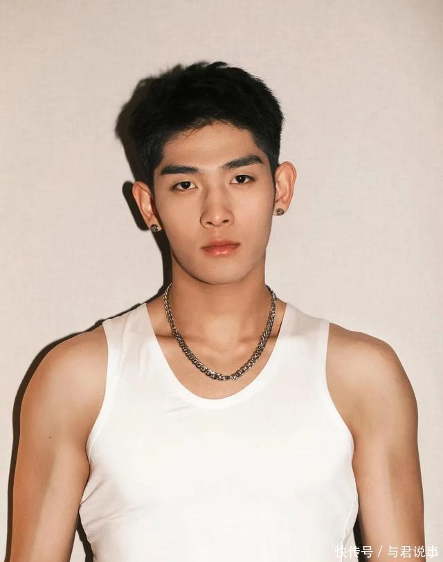梁浩川是体育生,他也是一位非常优秀的男演员