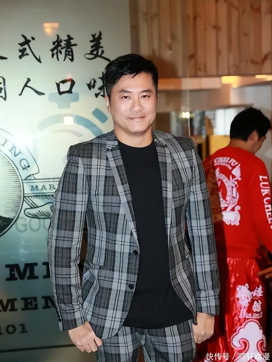 《大时代》丁蟹一家32年后现状，77岁郑少秋帅到老，四蟹变大叔！ - 360娱乐，你开心就好