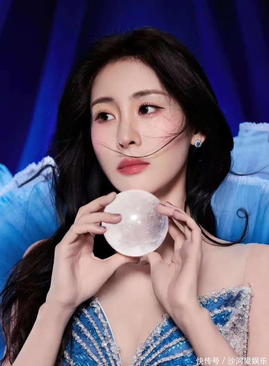 张碧晨告别《年轮》开启新篇,新造型美到心巴上