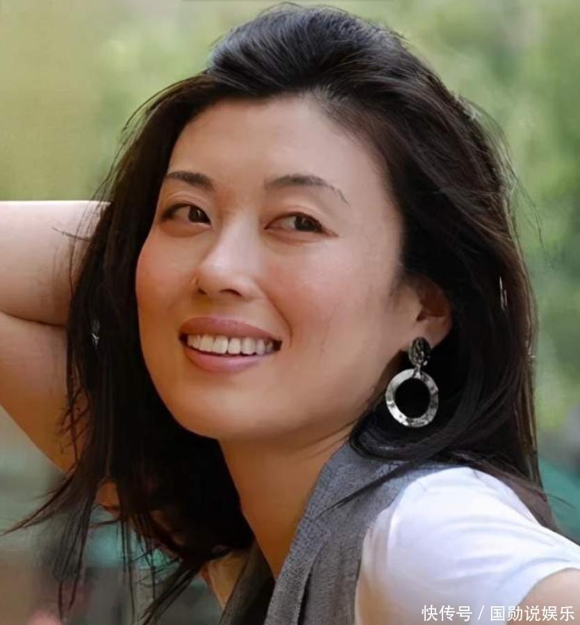 央视主持人李红:因出身被造谣嫁入豪门,如今47岁的她怎样了 - 360娱乐,你开心就好
