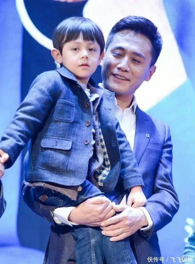 刘烨的儿子刘诺一,惊艳亮相法国新闻,播音主持专业前景详细分析 - 360娱乐,你开心就好