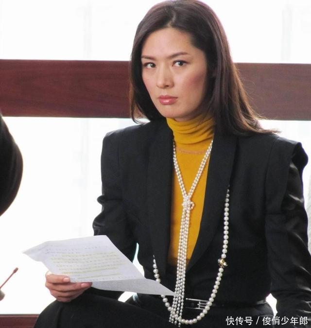 模特出身的8位女星,个个身材傲人,进娱乐圈“抢”了演员的饭碗 - 360娱乐,你开心就好