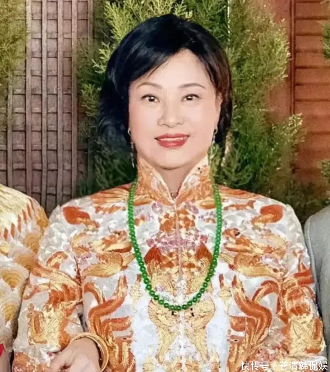 三太陈婉珍做护工的出身,注定何超莲嫁不了豪门,嫁窦骁都是高配 - 360娱乐,你开心就好