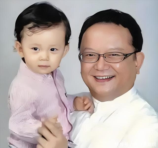 被传移民美国的王刚,没有上亿身家,只有小20岁娇妻和小60岁儿子 - 360娱乐,你开心就好