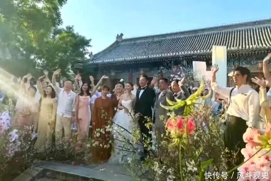 汪小菲大婚,父亲汪则翰夫妻罕见亮相,赵女士与张兰还是好闺蜜! - 360娱乐,你开心就好