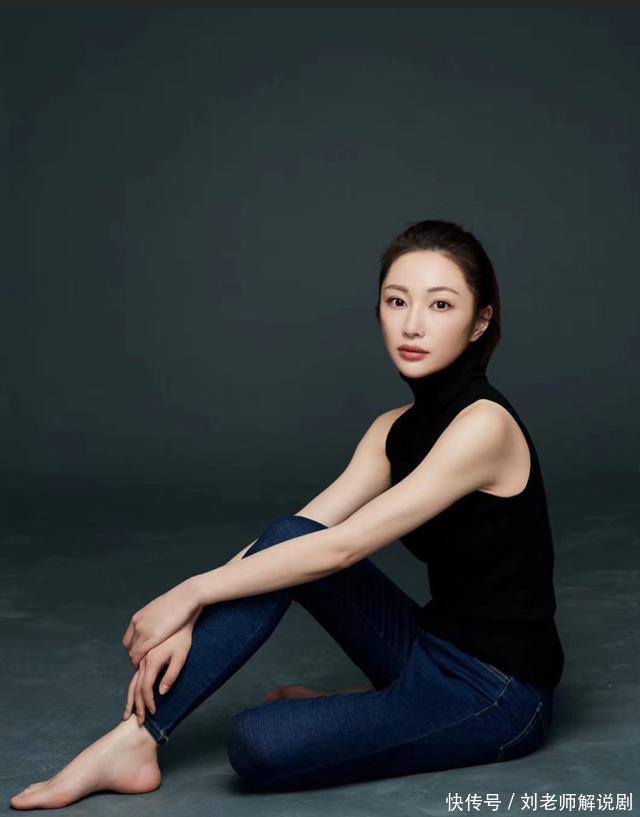 央视主持人白影风采一览，美与知性并存 - 360娱乐，你开心就好