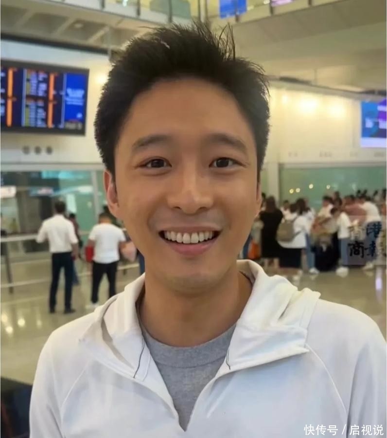 霍启仁大婚!霍震霆、朱玲玲出席两人关系融洽,新娘子父母气质好 - 360娱乐,你开心就好
