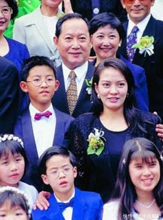 传知名港星吕奇去世，曾与谢贤齐名，退圈后被曝开出租车谋生 - 360娱乐，你开心就好